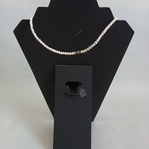 Off White MOP Shell Round Beaded Lightweight Single Strand Choker Style Necklace - Picture 2 of 9